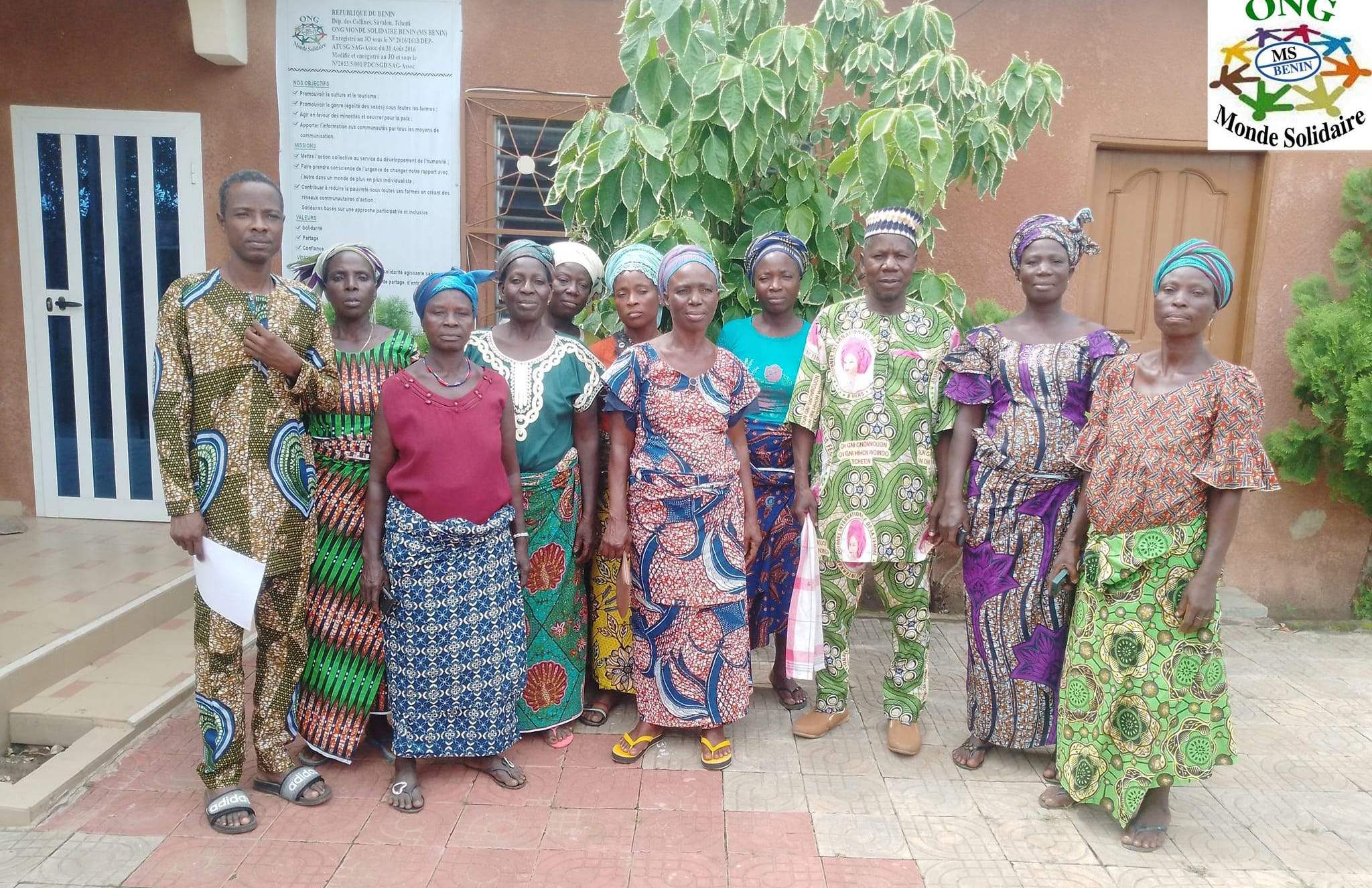 Les groupements de femmes en action pour le nettoyage de Tchetti